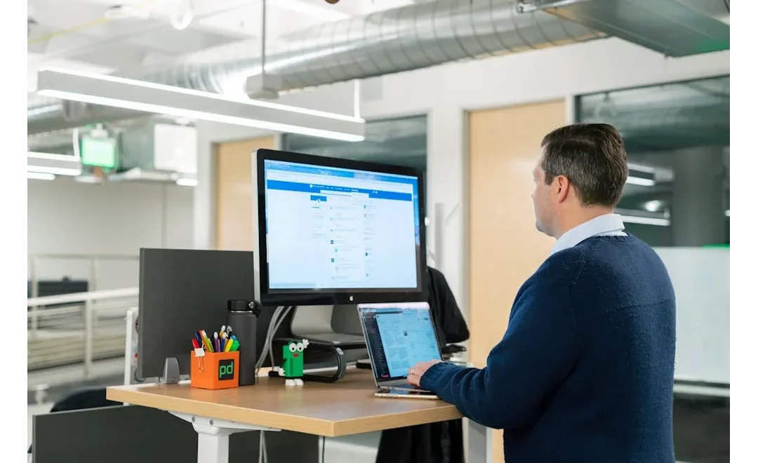LinkedIn Leap: From Company Page to Customer Magnet