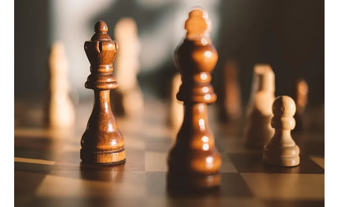 LinkedIn Gold: From Lurker to Leader!
