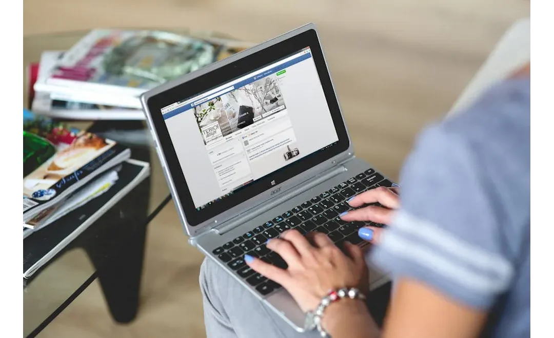 Going Live: Turning Experts into Facebook Business Gold