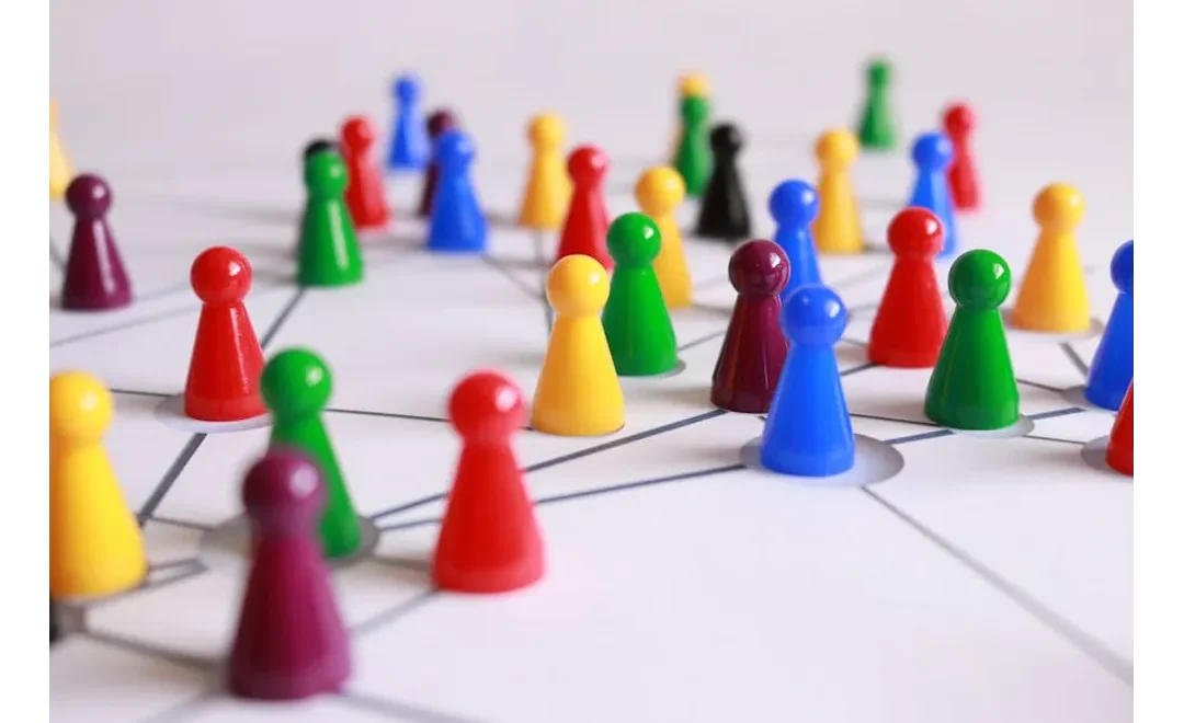 LinkedIn Gold: Turning Connections into Customers