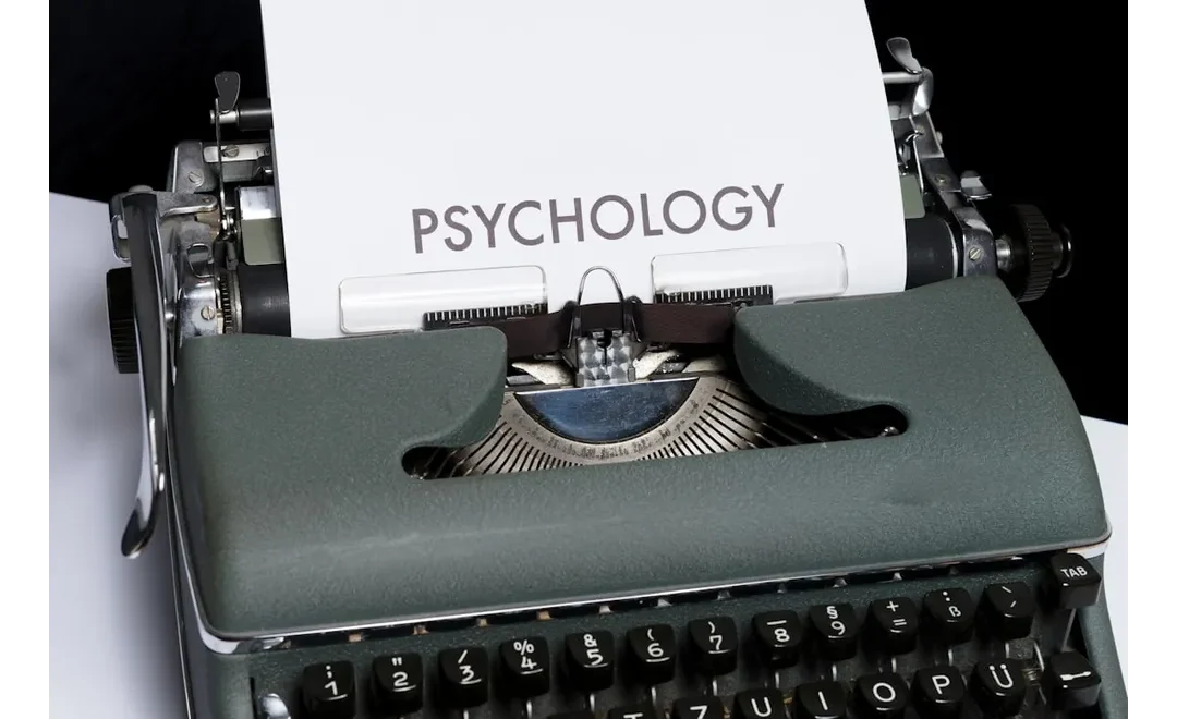 Decoding Decisions: Psychographics in B2B CRM