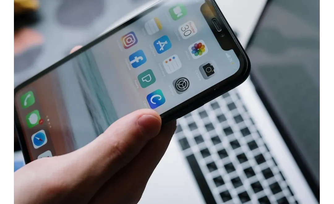 From Facebook Group Chatter to Business Booster: My Lead Generation Journey