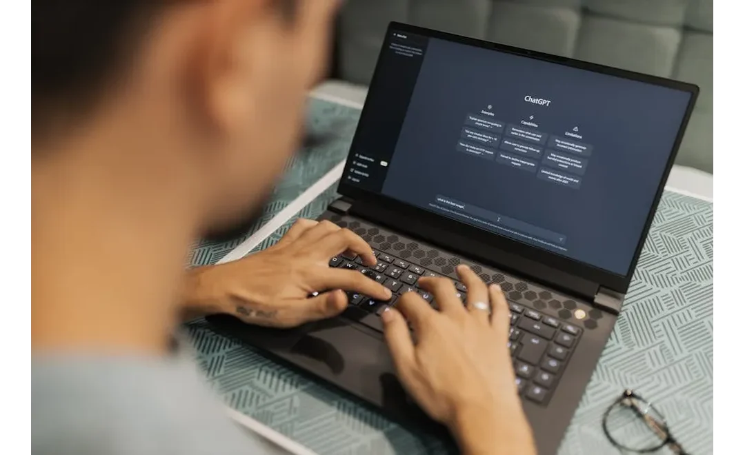 My Deep Dive into Personalized Recommendations with Messenger Chatbots: A New Business Frontier