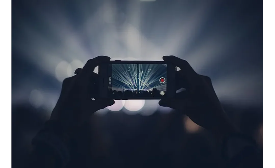 Live & Loud: Facebook Demos Gone Wild!